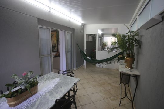 Area privativa de kitnet/studio para alugar com 1 quarto, 320m² em Barreiro, Belo Horizonte