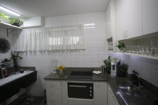 Cozinha de kitnet/studio para alugar com 1 quarto, 320m² em Barreiro, Belo Horizonte