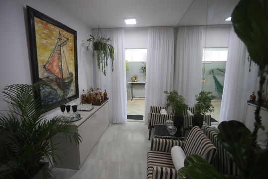 Sala de kitnet/studio à venda com 1 quarto, 320m² em Barreiro, Belo Horizonte
