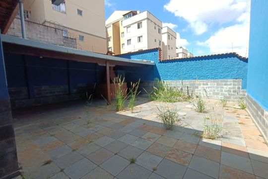 Casa para alugar com 4 quartos, 378m² em Venda Nova, Belo Horizonte