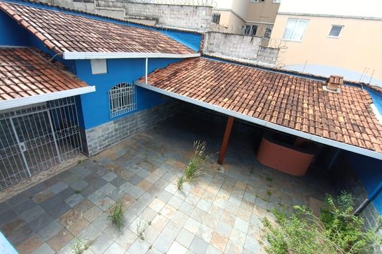 Casa para alugar com 4 quartos, 378m² em Venda Nova, Belo Horizonte