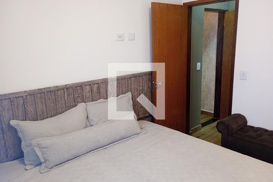 Casa à venda com 4 quartos, 250m² em Parque Sao Luis, São Paulo