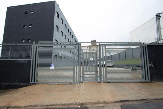 Fachada de kitnet/studio para alugar com 1 quarto, 35m² em Aparecidinha, Sorocaba