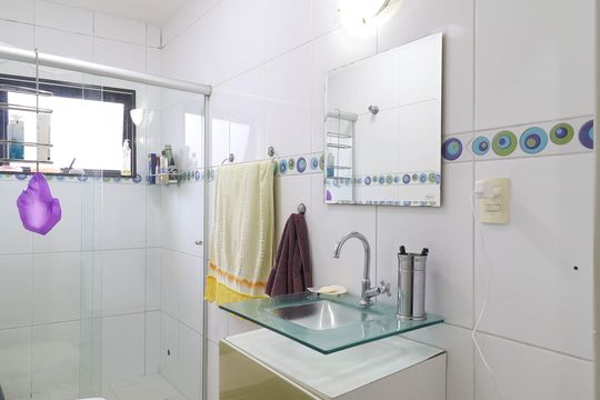 Casa para alugar com 3 quartos, 220m² em Jardim Guanca, São Paulo