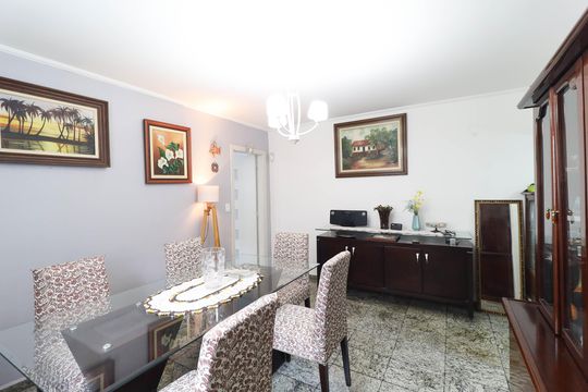 Casa para alugar com 3 quartos, 220m² em Jardim Guanca, São Paulo