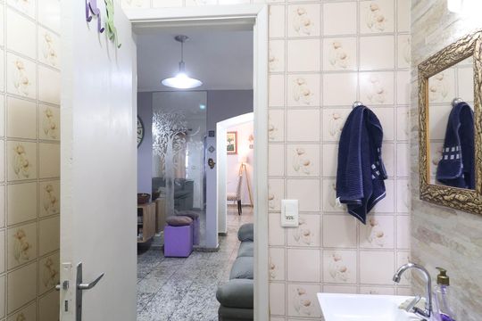 Casa para alugar com 3 quartos, 220m² em Jardim Guanca, São Paulo