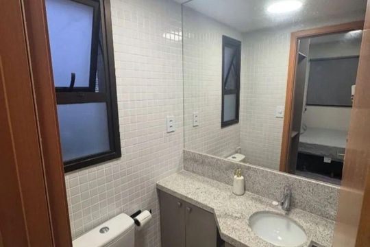 Banheiro de apartamento para alugar com 1 quarto, 34m² em Jardim Armação, Salvador