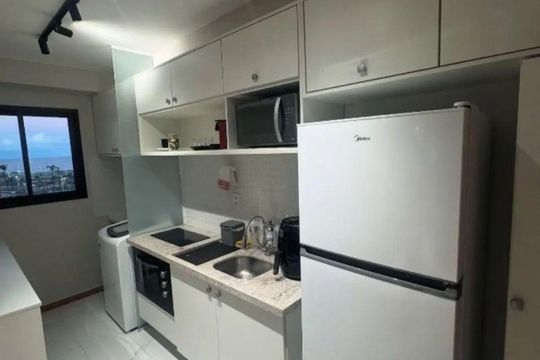 Cozinha de apartamento para alugar com 1 quarto, 34m² em Jardim Armação, Salvador