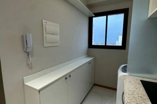 Cozinha de apartamento para alugar com 1 quarto, 34m² em Jardim Armação, Salvador