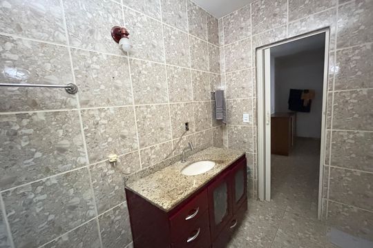 Banheiro da Suíte de casa para alugar com 2 quartos, 208m² em Abolição, Rio de Janeiro