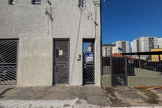Fachada de casa para alugar com 2 quartos, 49m² em Vila Bela, São Paulo