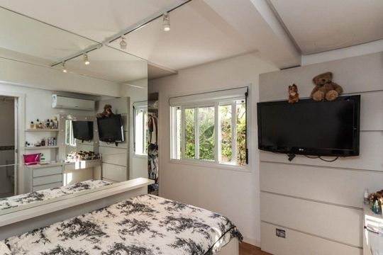 Quarto 1 de apartamento para alugar com 3 quartos, 197m² em Rio Branco, Porto Alegre