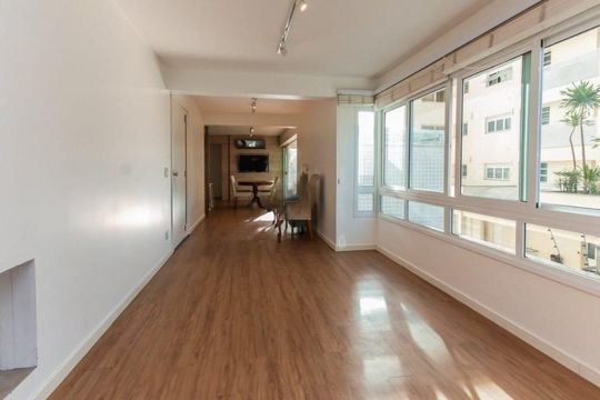 Apartamento para alugar com 3 quartos, 197m² em Rio Branco, Porto Alegre