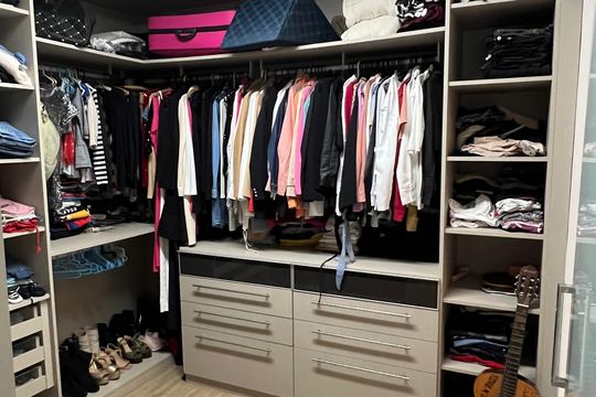 Closet de casa à venda com 3 quartos, 314m² em Parque das Universidades, Campinas