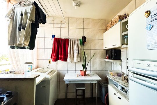Apartamento à venda com 2 quartos, 50m² em Vila Beneves, Contagem