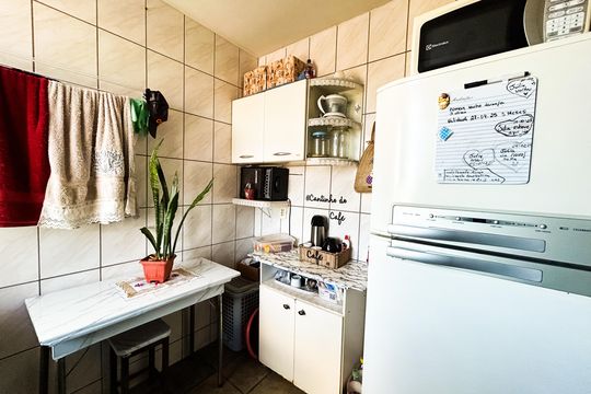 Apartamento à venda com 2 quartos, 50m² em Vila Beneves, Contagem