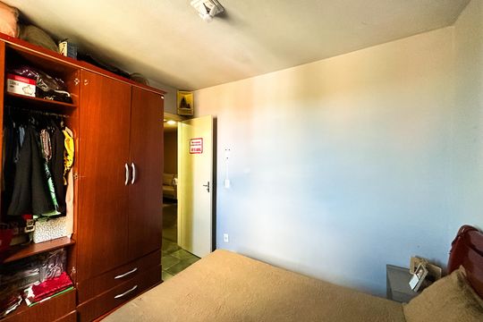 Apartamento à venda com 2 quartos, 50m² em Vila Beneves, Contagem