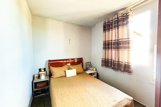 Apartamento à venda com 2 quartos, 50m² em Vila Beneves, Contagem