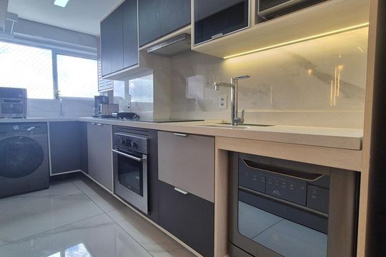 Cozinha de apartamento à venda com 3 quartos, 91m² em Jardim Caboré, São Paulo
