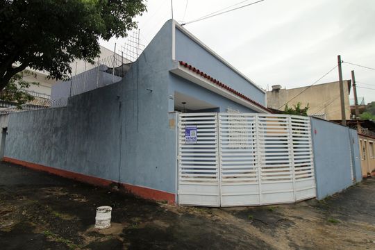 Fachada da casa de casa à venda com 4 quartos, 293m² em Vila Kosmos, Rio de Janeiro