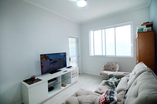 Sala de casa à venda com 4 quartos, 293m² em Vila Kosmos, Rio de Janeiro