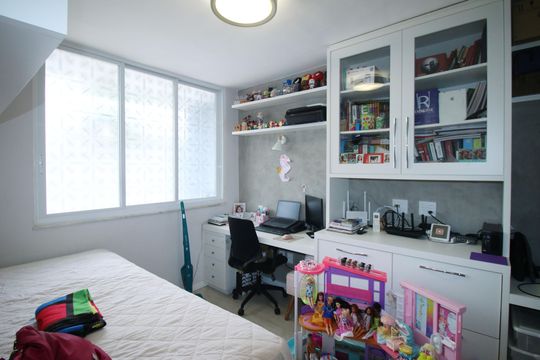 Quarto 1- Suíte de casa à venda com 4 quartos, 293m² em Vila Kosmos, Rio de Janeiro