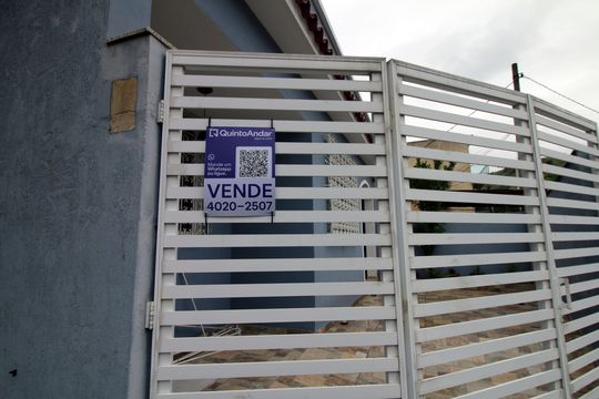 Placa de casa à venda com 4 quartos, 293m² em Vila Kosmos, Rio de Janeiro