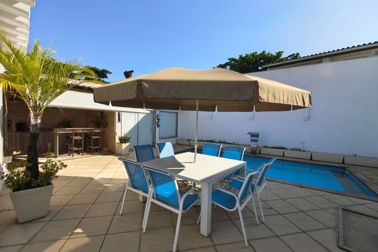 Casa à venda com 3 quartos, 440m² em Freguesia (jacarepaguá), Rio de Janeiro
