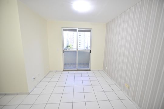 Apartamento para alugar com 2 quartos, 107m² em Setor Bueno, Goiânia