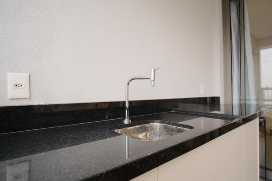 Varanda de kitnet/studio para alugar com 1 quarto, 33m² em Vila Gomes Cardim, São Paulo