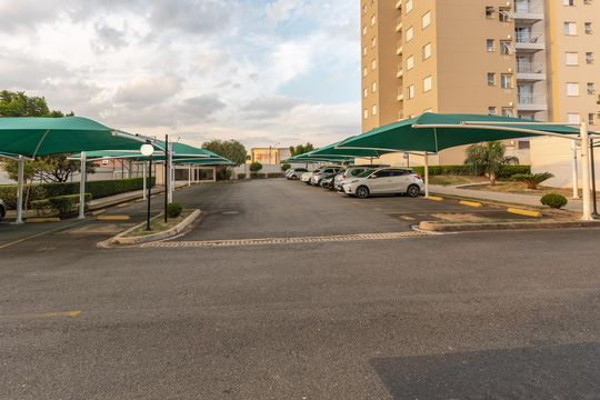 Garagens de apartamento à venda com 2 quartos, 51m² em Jardim Nova Europa, Campinas