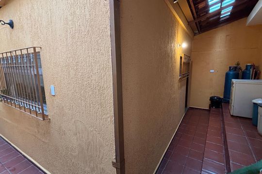 Quintal de casa à venda com 3 quartos, 240m² em Vila Bela Vista, Santo André