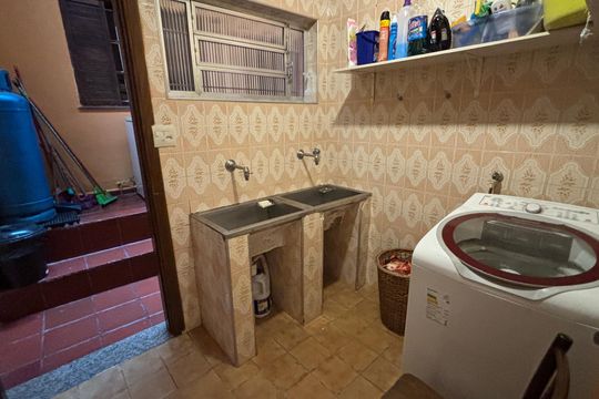 Área de Serviço de casa à venda com 3 quartos, 240m² em Vila Bela Vista, Santo André