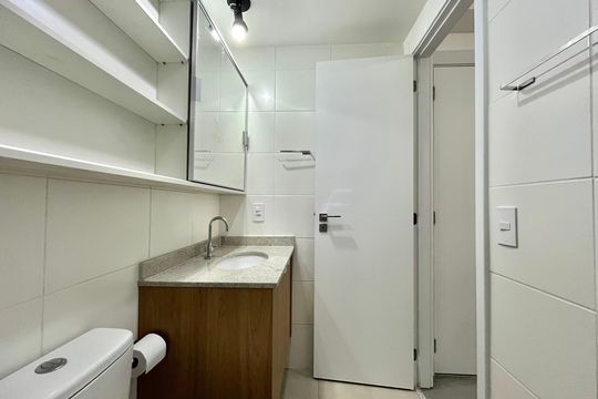 Banheiro de kitnet/studio para alugar com 1 quarto, 35m² em Vila Mascote, São Paulo