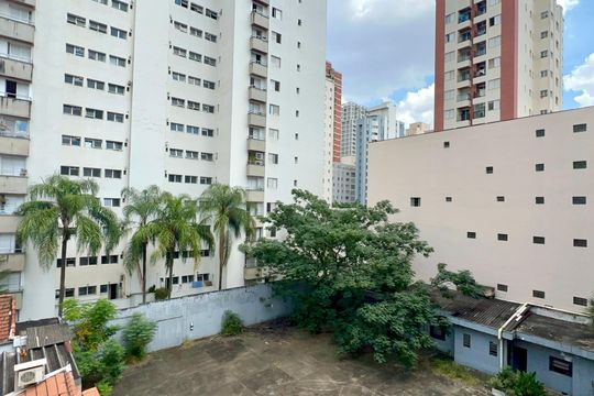 Sacada do quarto de apartamento à venda com 2 quartos, 80m² em Pinheiros, São Paulo