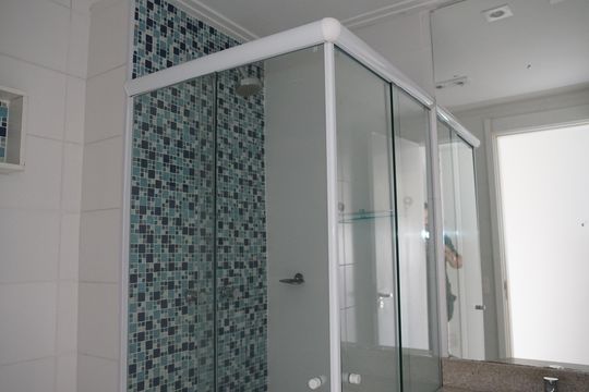 Banheiro 1 de apartamento para alugar com 2 quartos, 62m² em Vila Endres, Guarulhos