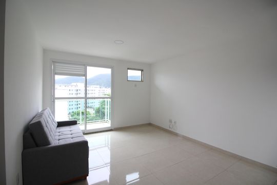 Sala de apartamento à venda com 1 quarto, 35m² em Taquara, Rio de Janeiro