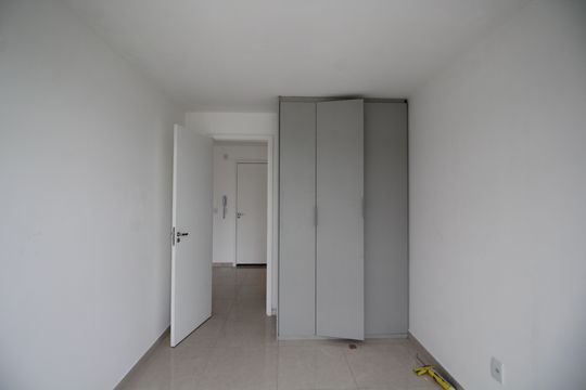 Quarto de apartamento à venda com 1 quarto, 35m² em Taquara, Rio de Janeiro