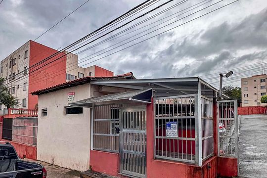 Fachada e portaria de apartamento para alugar com 2 quartos, 55m² em Jardim Alvorada, Santo André