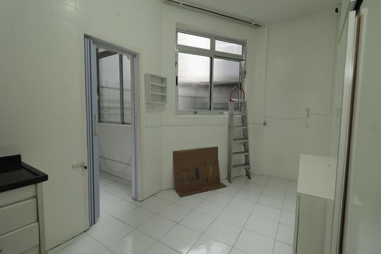 Cozinha de apartamento à venda com 1 quarto, 72m² em Liberdade, São Paulo