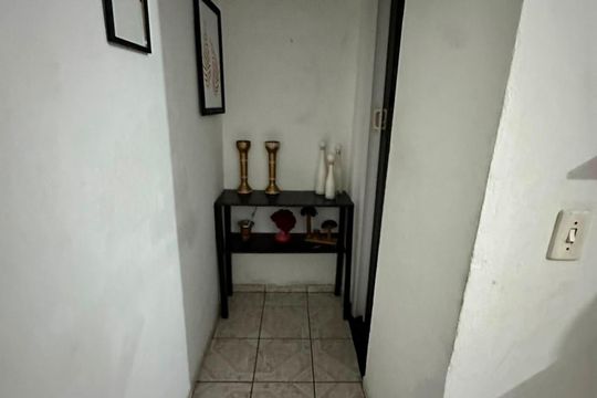 Corredor de casa para alugar com 2 quartos, 80m² em Jardim Danfer, São Paulo