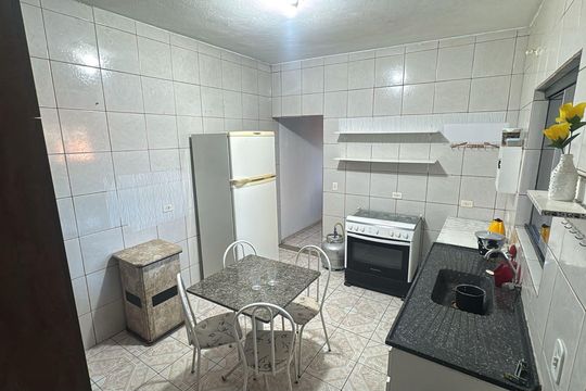 Cozinha de casa para alugar com 2 quartos, 80m² em Jardim Danfer, São Paulo