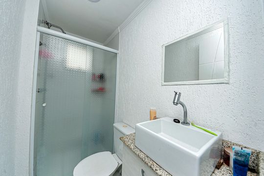 Banheiro de apartamento à venda com 3 quartos, 68m² em Sítio da Figueira, São Paulo