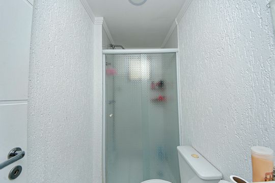 Banheiro de apartamento à venda com 3 quartos, 68m² em Sítio da Figueira, São Paulo