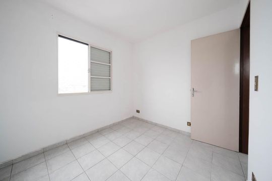 Quarto 1 de apartamento à venda com 2 quartos, 45m² em Vila Araguaia, São Paulo
