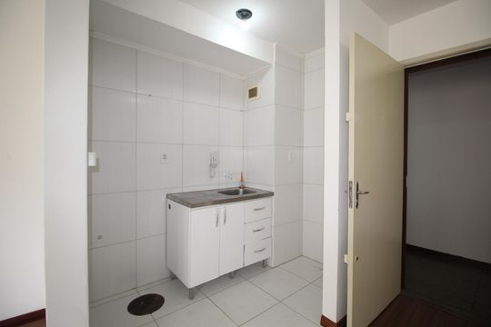 Cozinha de kitnet/studio à venda com 0 quarto, 39m² em Jardim Dona Leopoldina, Porto Alegre