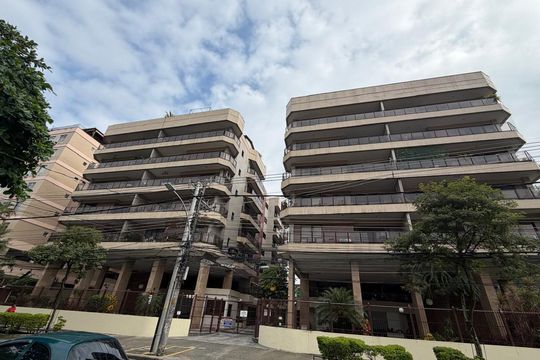 Fachada de apartamento à venda com 4 quartos, 180m² em Jacarepaguá, Rio de Janeiro