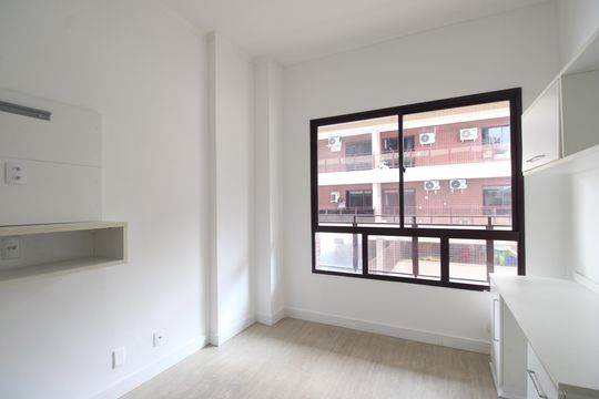 Quarto 1 de apartamento à venda com 4 quartos, 180m² em Jacarepaguá, Rio de Janeiro
