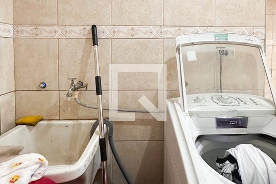 Área de serviço de casa à venda com 3 quartos, 187m² em Vila Alvinopolis, São Bernardo do Campo