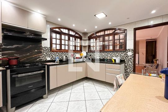 Cozinha de casa à venda com 3 quartos, 187m² em Vila Alvinopolis, São Bernardo do Campo